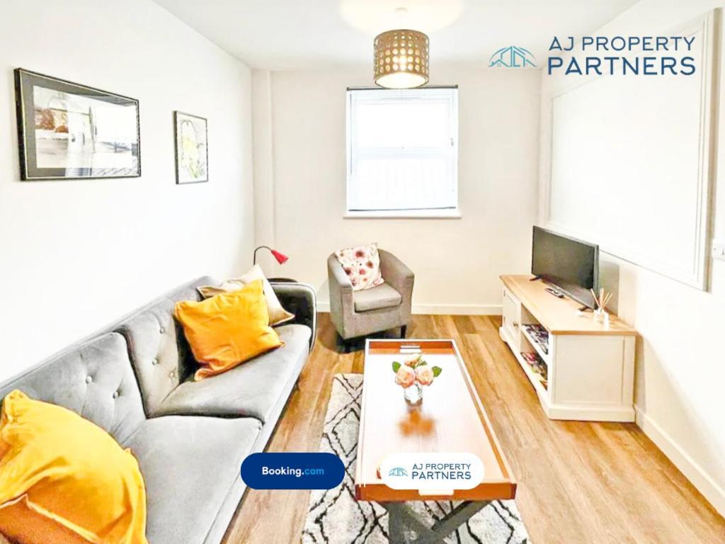 Premium Offer L Last-Minute Escape L Aj Properties L High Street Cheltenham L Parking L Ideal For Short Or Long Stays - Town Centre Apartment, 4 Beds, 1 Bathroom Exterior foto